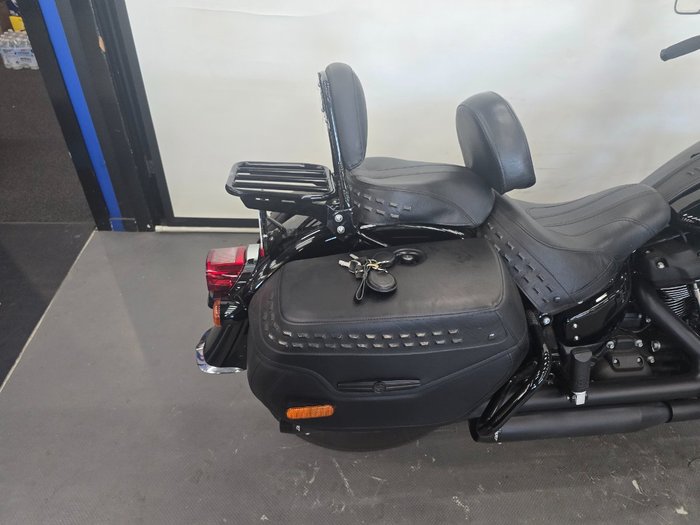 2022 Harley-davidson FLHCS HERITAGE CLASSIC 114 Black