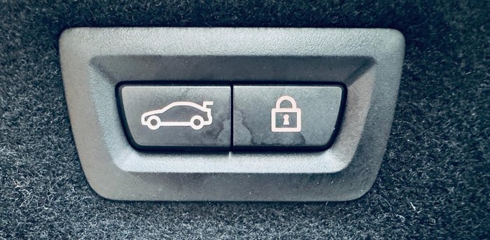 2022 BMW 8 Series 840i M Sport G14 LCI Black Sapphire