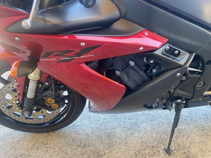 2004 Yamaha YZF-R1