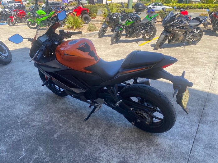 2022 Yamaha YZF-R3 Orange