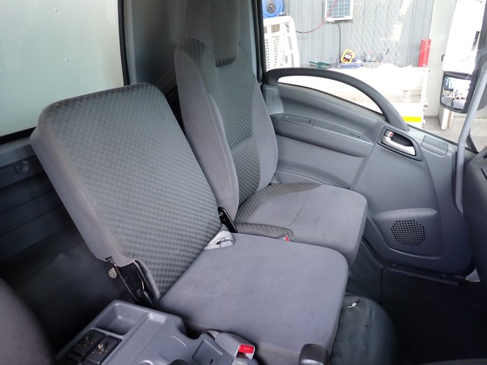 2016 ISUZU FRR 107-210