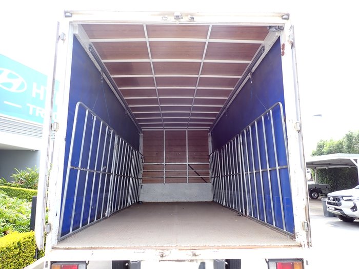 2016 ISUZU FRR 107-210