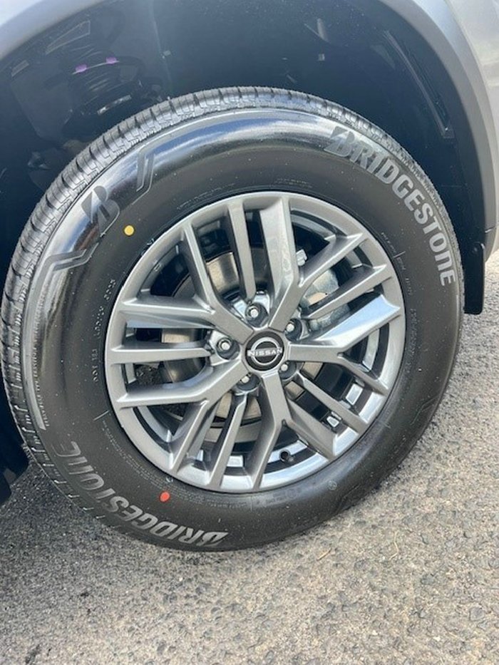 2025 Nissan X-TRAIL ST