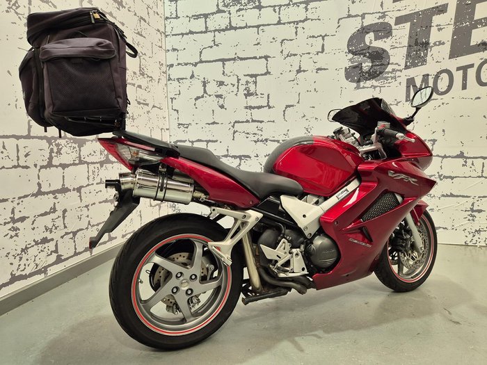 2006 Honda VFR800Fi VFR Red