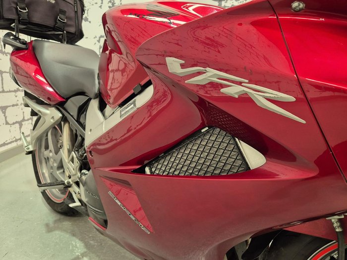 2006 Honda VFR800Fi VFR Red