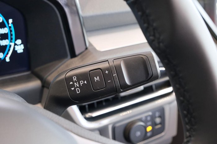 2025 Volkswagen Transporter TDI390