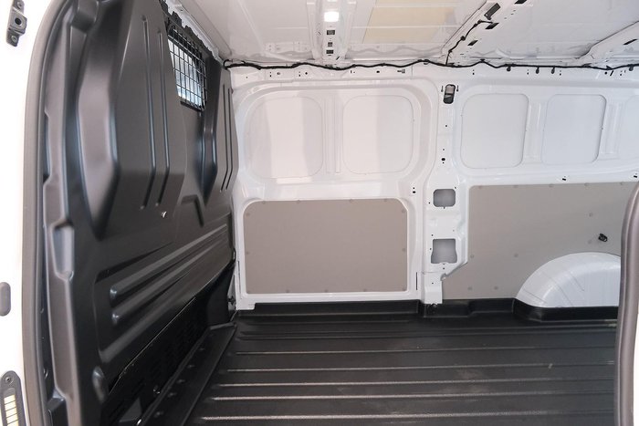 2025 Volkswagen Transporter TDI390