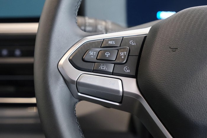 2025 Volkswagen Transporter TDI390