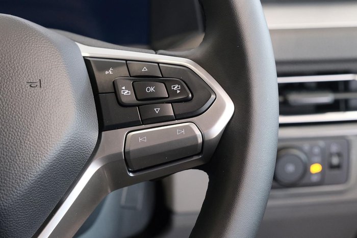 2025 Volkswagen Transporter TDI390