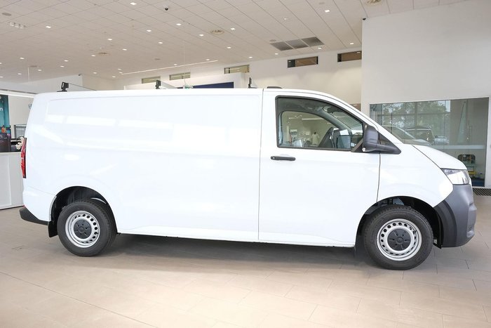 2025 Volkswagen Transporter TDI390