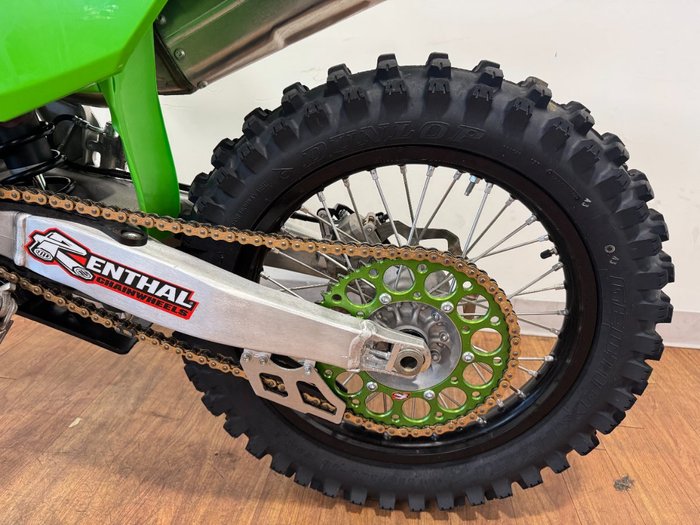 2025 Kawasaki KX250X GREEN