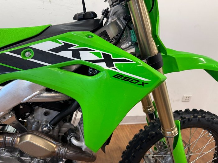 2025 Kawasaki KX250X GREEN