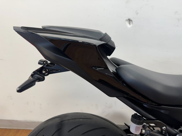 2023 Yamaha YZF-R7LA Black