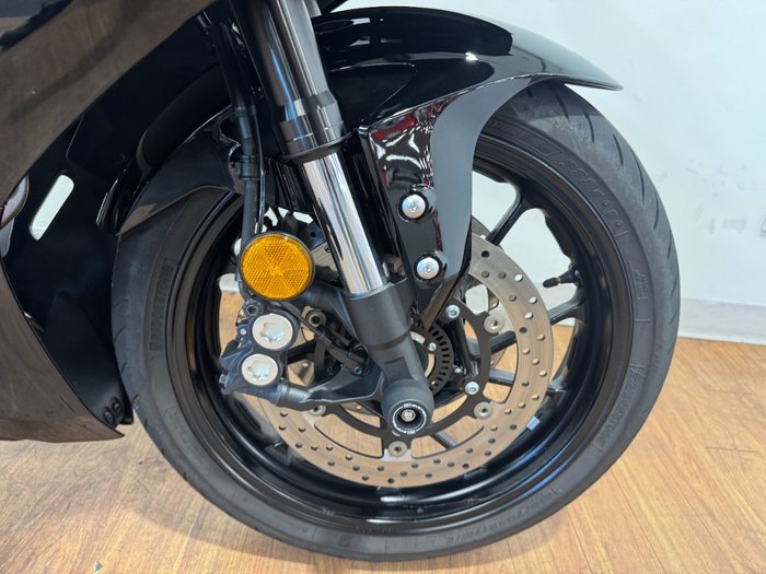 2023 Yamaha YZF-R7LA Black