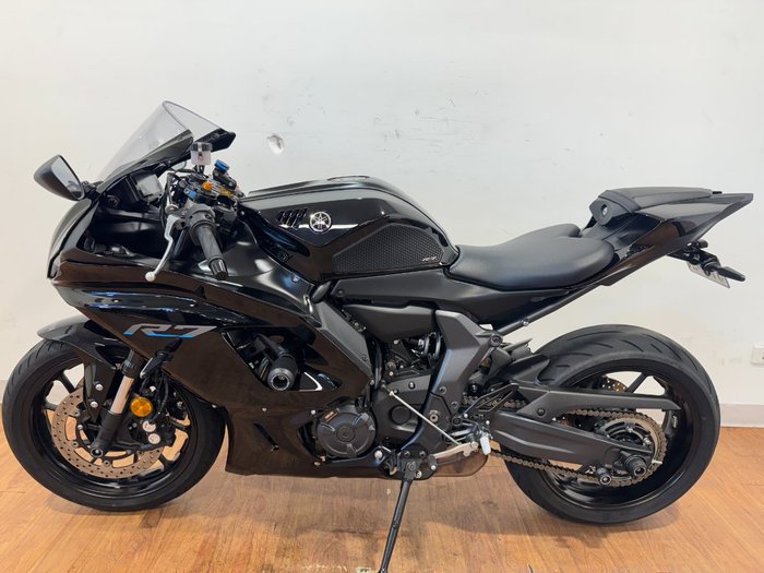 2023 Yamaha YZF-R7LA Black