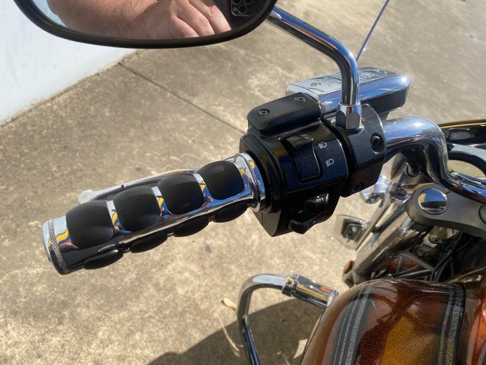 2011 Kawasaki VULCAN 1700 NOMAD ORange brown