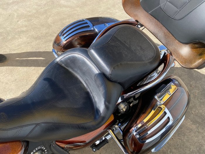 2011 Kawasaki VULCAN 1700 NOMAD ORange brown