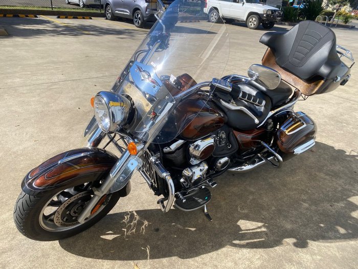 2011 Kawasaki VULCAN 1700 NOMAD ORange brown