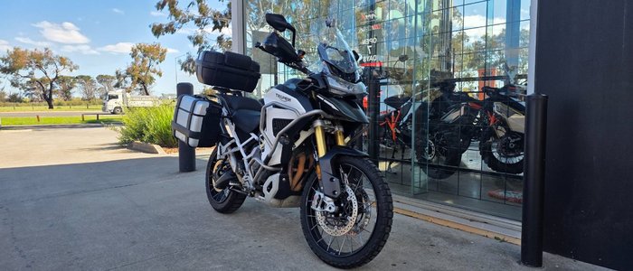 2022 Triumph TIGER 1200 RALLY EXPLORER GREEN