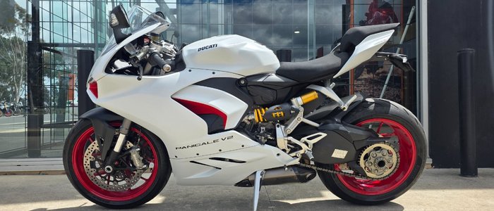 2021 DUCATI PANIGALE V2 WHITE