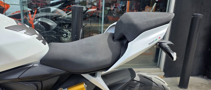 2021 DUCATI PANIGALE V2 WHITE