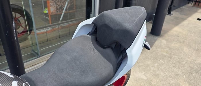 2021 DUCATI PANIGALE V2 WHITE