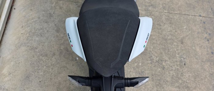 2021 DUCATI PANIGALE V2 WHITE