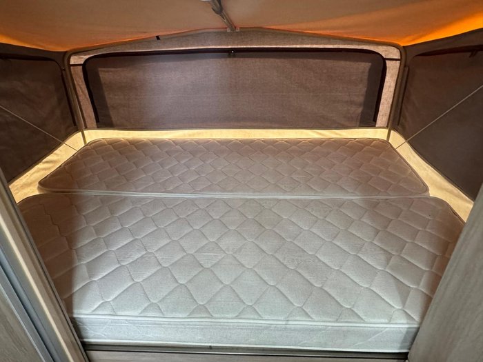 2017 Jayco Expanda 16.49-3 Toilet/Shower Combo