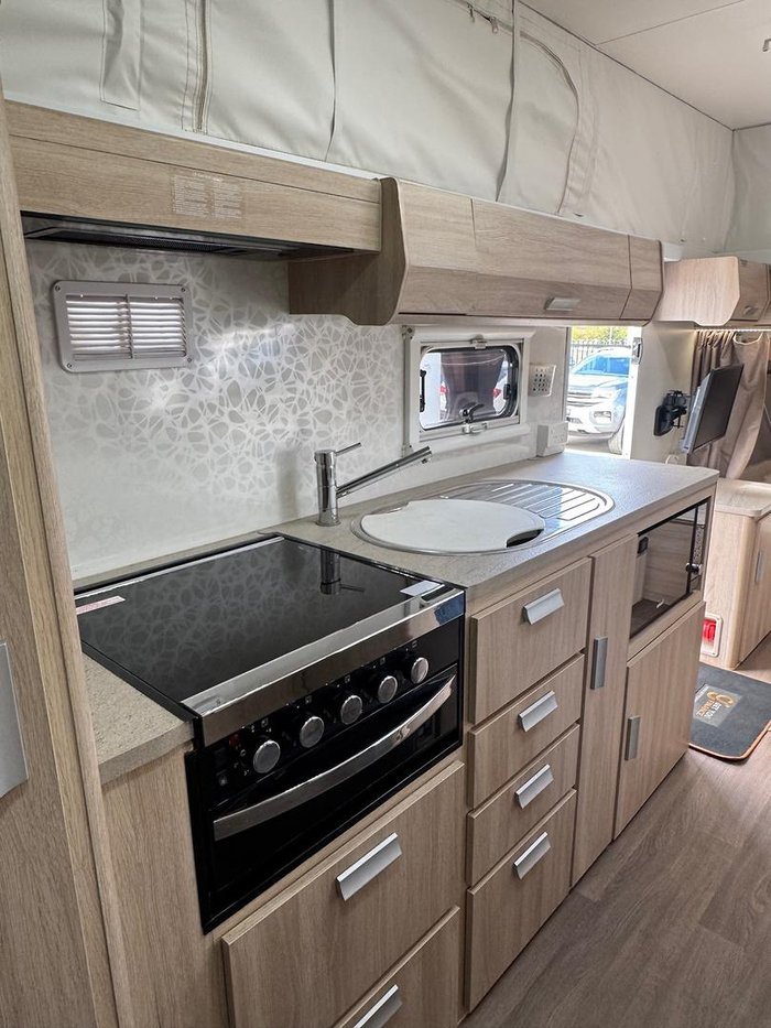 2017 Jayco Expanda 16.49-3 Toilet/Shower Combo