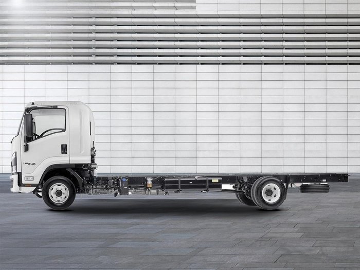 2025 Isuzu F Series FRD 110-240 AM R44