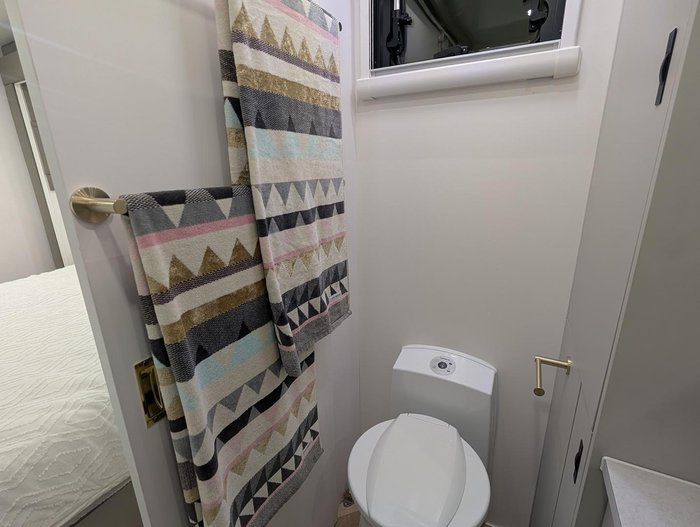 2025 Lotus Caravans Hollywood