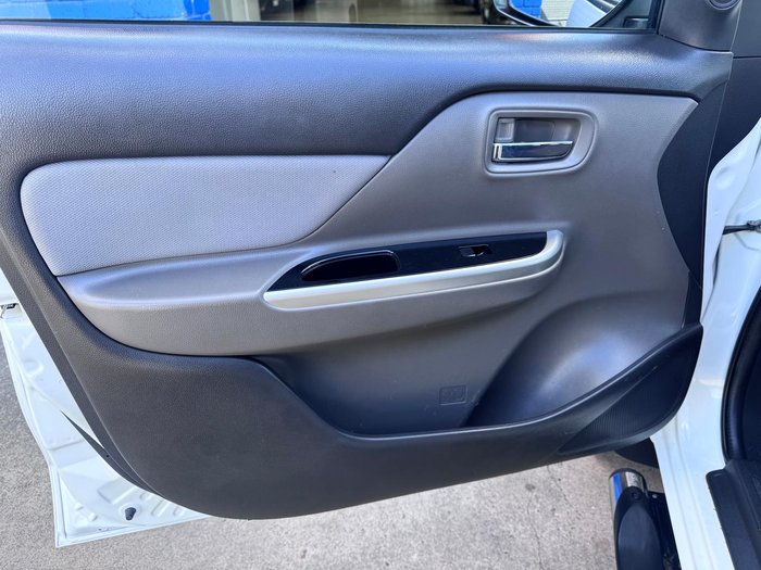 2016 Mitsubishi Triton GLS MQ MY16 4X4 Dual Range White