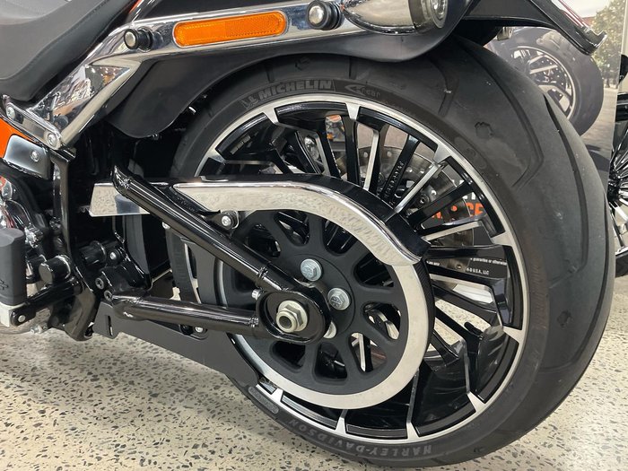 2023 Harley-Davidson Breakout 117 (FXBR) Softail Black