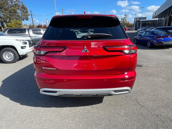 2022 Mitsubishi Outlander LS
