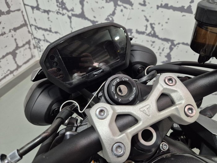 2023 Triumph Street Triple RS Street Triple Silver
