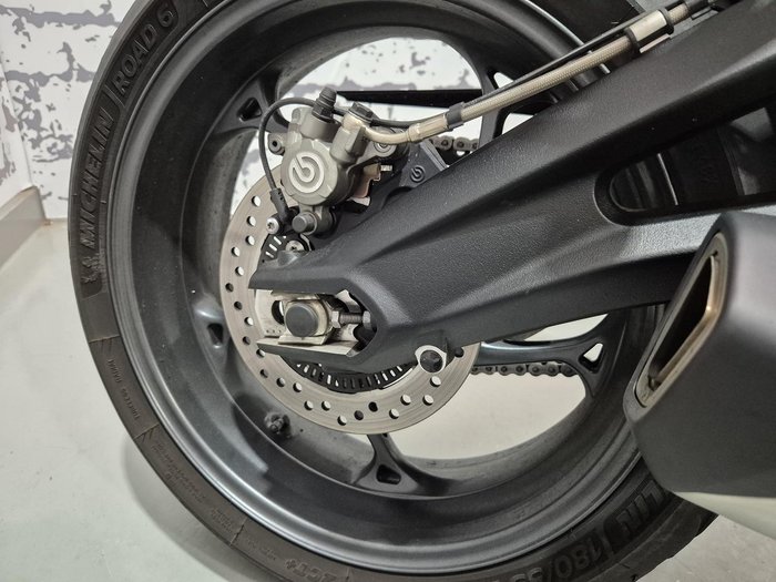 2023 Triumph Street Triple RS Street Triple Silver