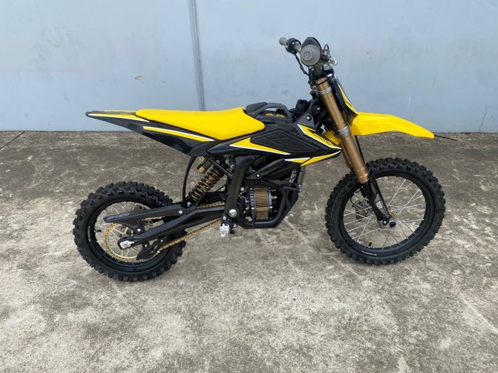 2025 Sur-ron 2025 SUR-RON ELECTRIC HYPER BEE Yellow