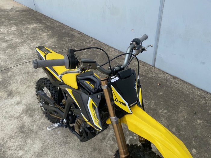 2025 Sur-ron 2025 SUR-RON ELECTRIC HYPER BEE Yellow