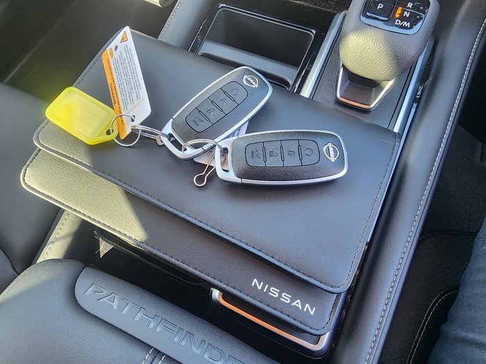 2024 Nissan Pathfinder Ti 2WD