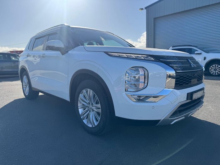 2022 Mitsubishi Outlander LS