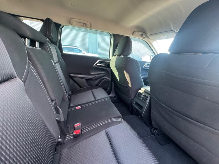 2022 Mitsubishi Outlander LS