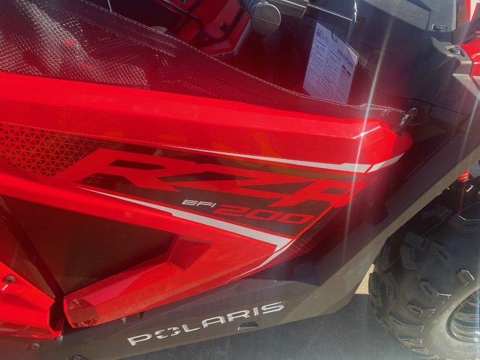 2025 Polaris RZR 200 EFI Red