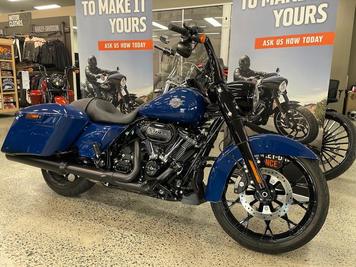 2023 Harley-Davidson Road King Special 114 (FLHRXS) Touring Blue