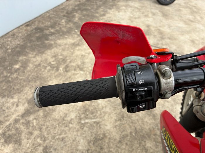 2000 Honda XR650R Red