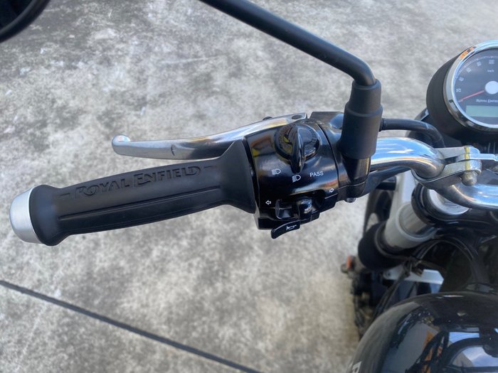 2023 Royal Enfield INTERCEPTOR 650 E5 DARK Black