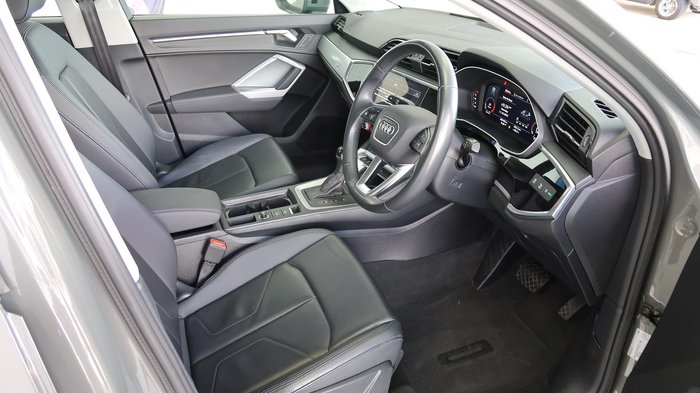 2023 Audi Q3 35 TFSI S line