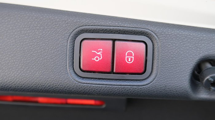 2021 Mercedes-Benz E-Class E200