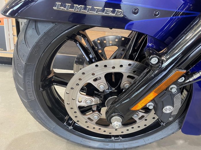 2020 Harley-Davidson Street Glide Special 114 (FLHXS) Touring Blue