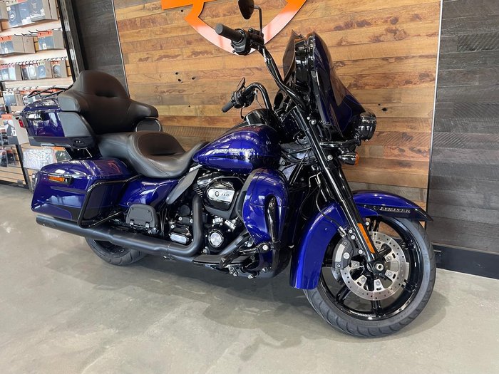 2020 Harley-Davidson Street Glide Special 114 (FLHXS) Touring Blue