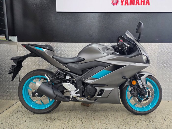 2024 Yamaha YZF-R3 GREY